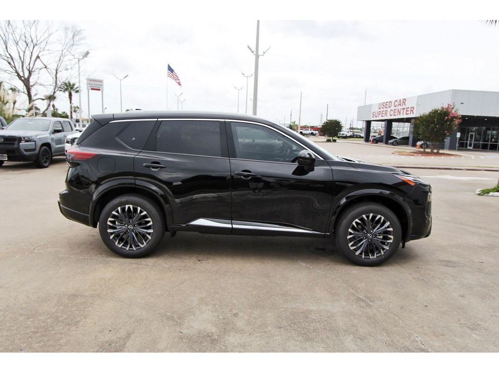 2026 Nissan Rogue Platinum - 4