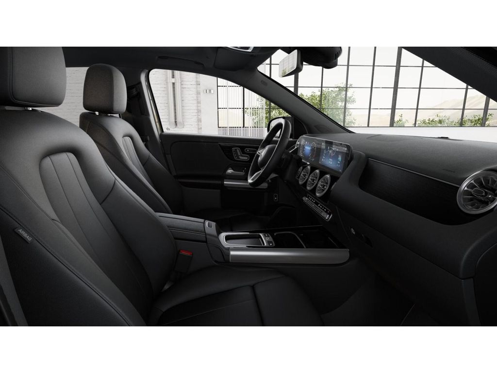 Thumbnail: 2026 Mercedes-Benz GLA - 4