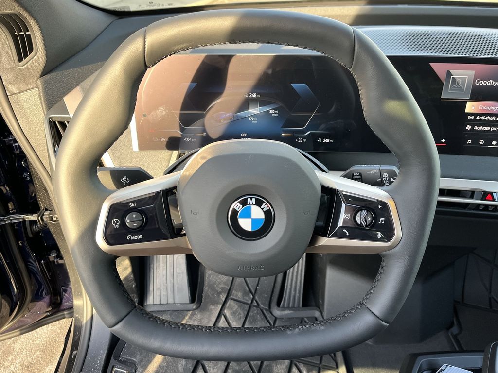 Thumbnail: 2026 BMW iX - 14