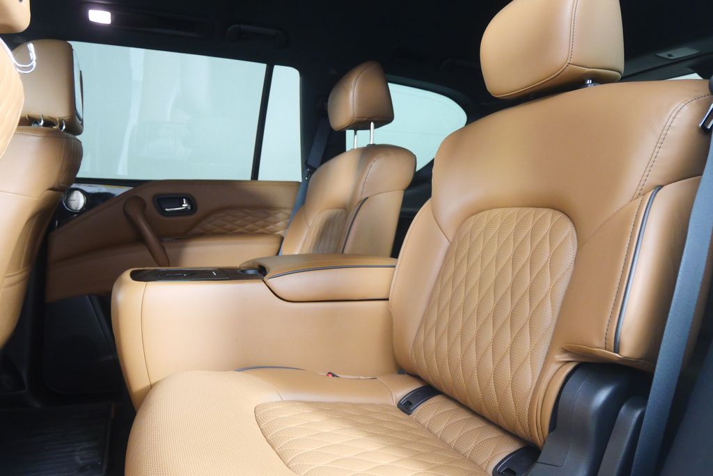 Thumbnail: 2023 INFINITI QX80 - 16