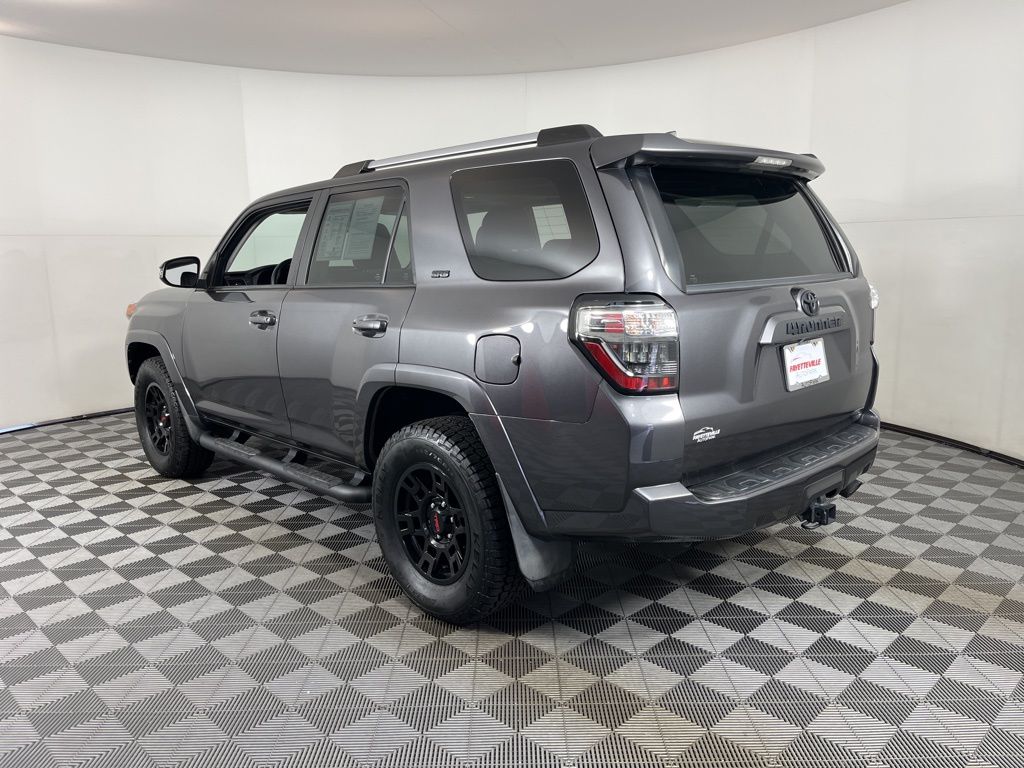 Thumbnail: 2020 Toyota 4Runner - 14