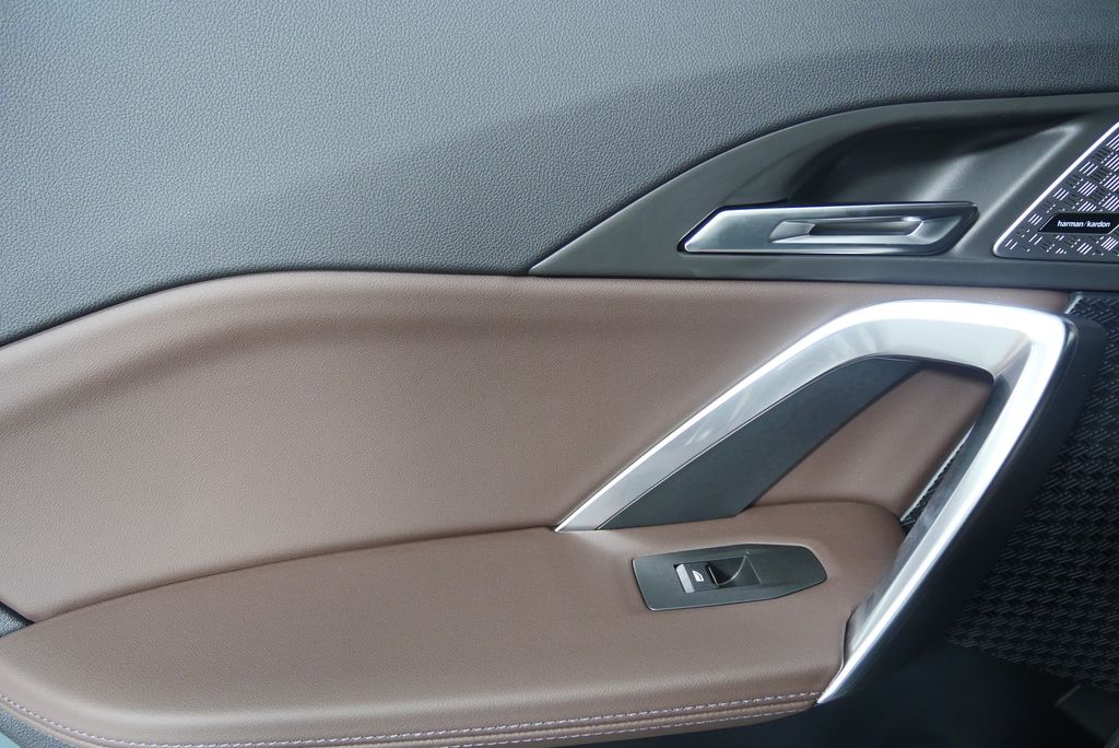 2025 BMW X2 xDrive28i 13