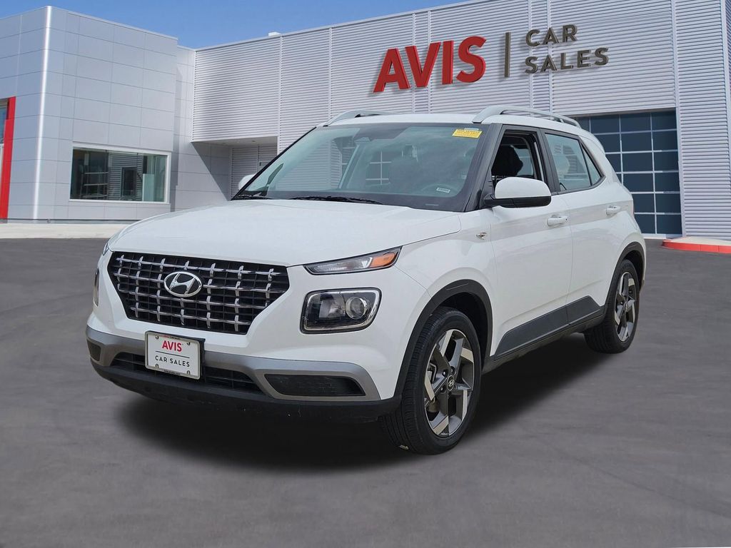 Lunar White 2025 Hyundai Venue SEL FWD SUV / Crossover Front-Wheel Drive Continuously Variable Transmission