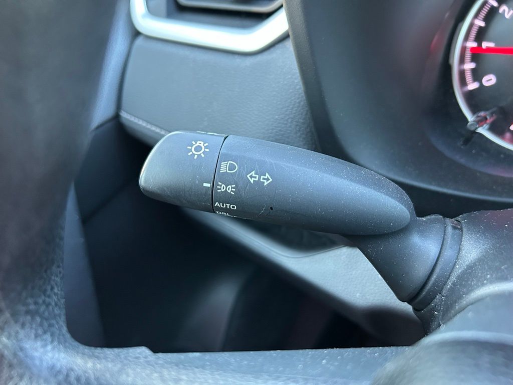 Thumbnail: 2022 Toyota RAV4 - 22