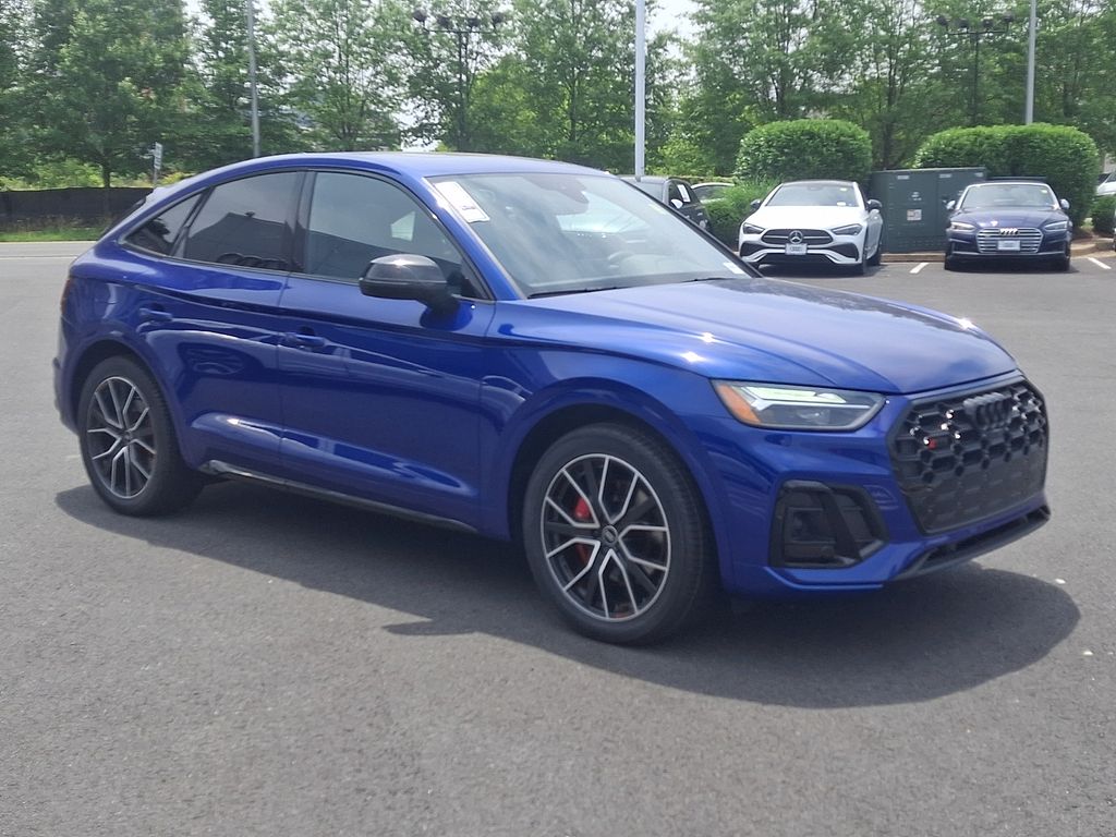 Thumbnail: 2023 Audi SQ5 - 3