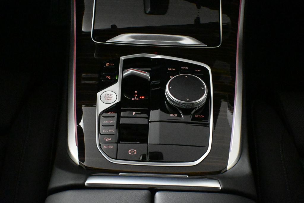 Thumbnail: 2026 BMW X5 - 25