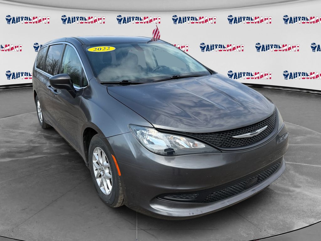 2022 Chrysler Voyager