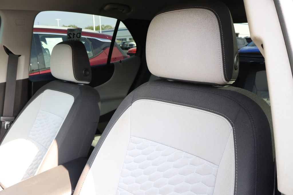 2021 Chevrolet Equinox LS 13