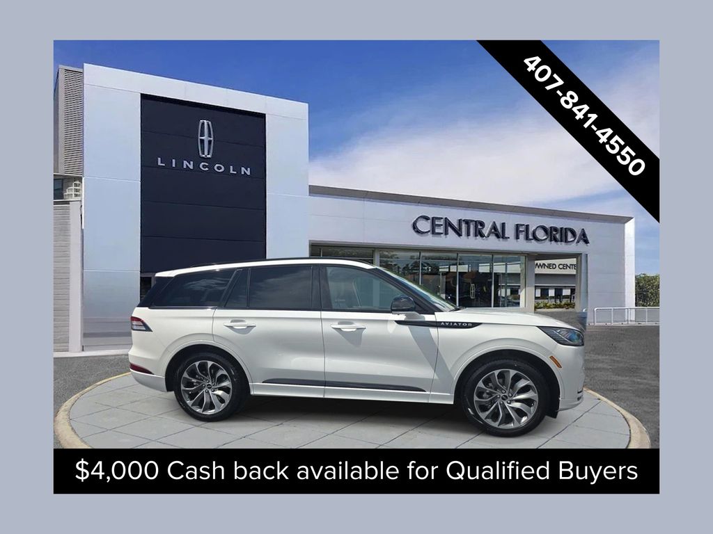 White Metallic 2026 Lincoln Aviator SUV / Crossover Rear-Wheel Drive Automatic