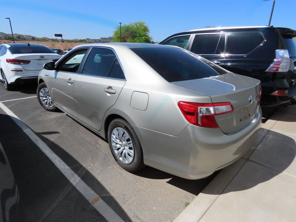 2013 Toyota Camry LE 2