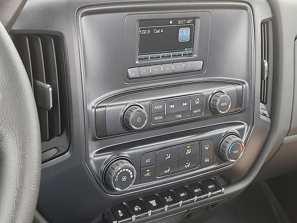 2023 Chevrolet Silverado 6500HD - 11