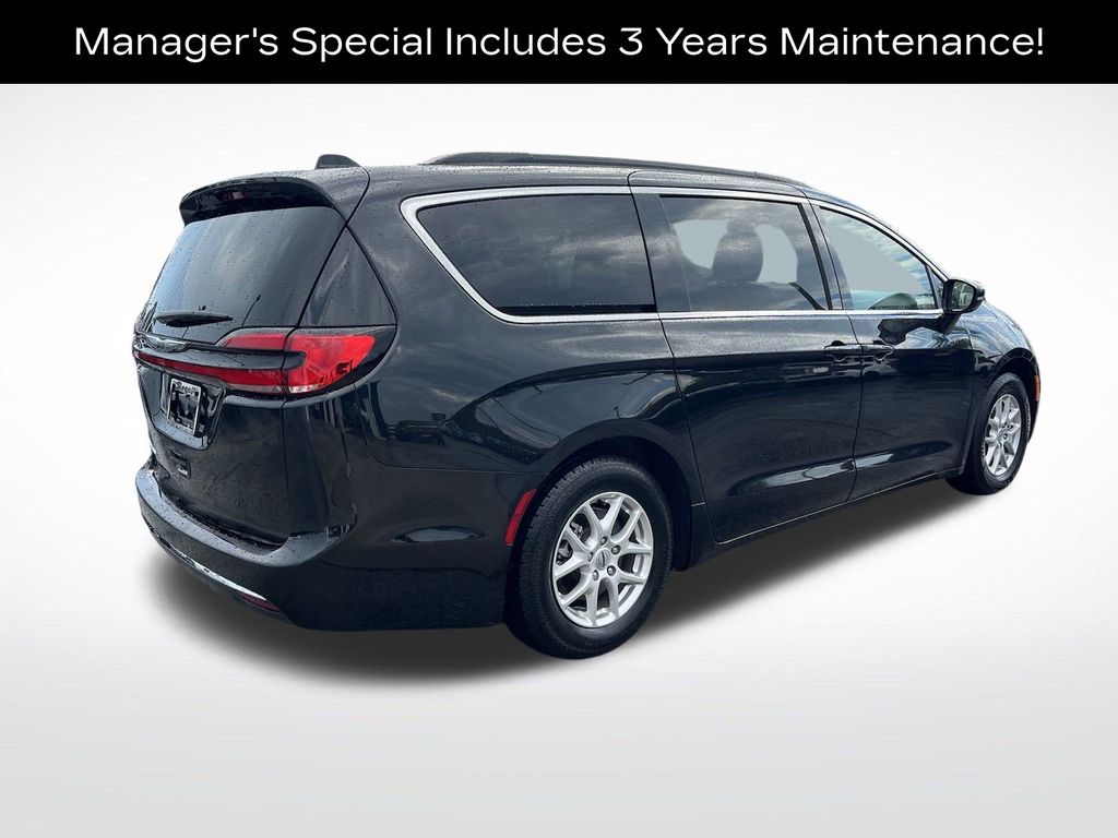 2022 Chrysler Pacifica Touring L 5