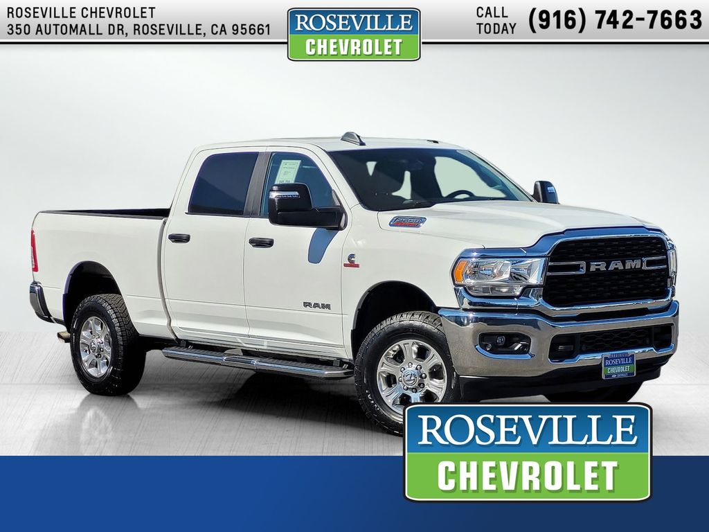 Bright White Clearcoat 2024 RAM 2500 Pickup Truck Four-Wheel Drive 6-Speed Automatic