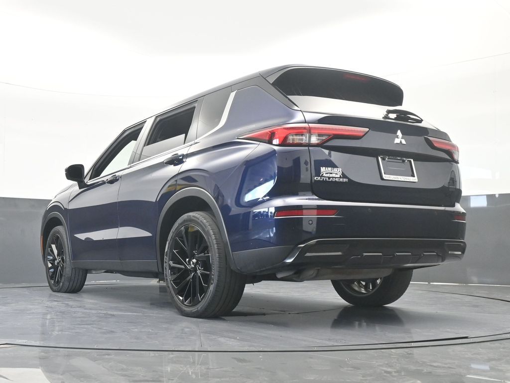 Used 2023 Cosmic Blue Metallic Mitsubishi SE Special Edition image 66