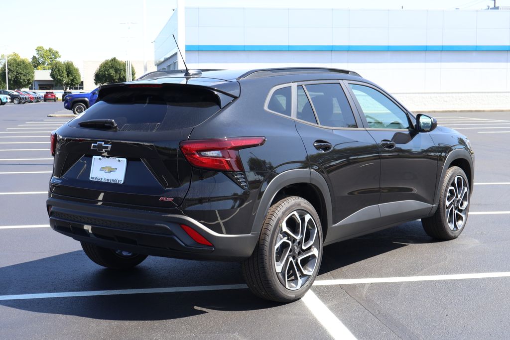 Thumbnail: 2026 Chevrolet Trax - 8