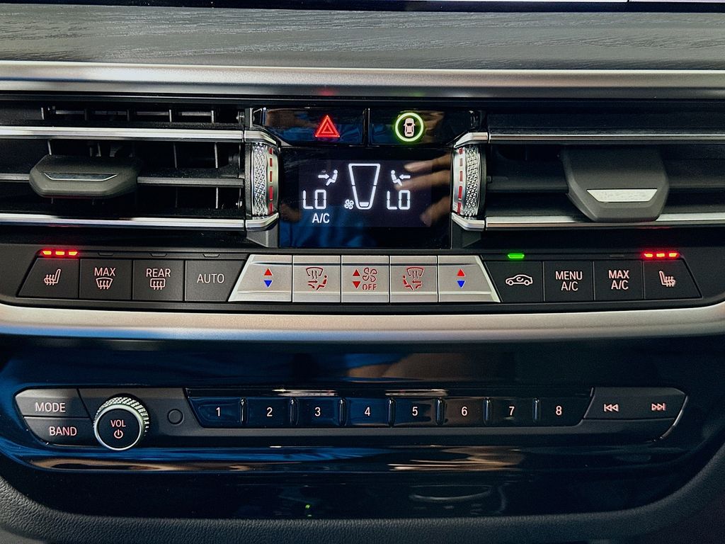 Thumbnail: 2023 BMW X3 - 16