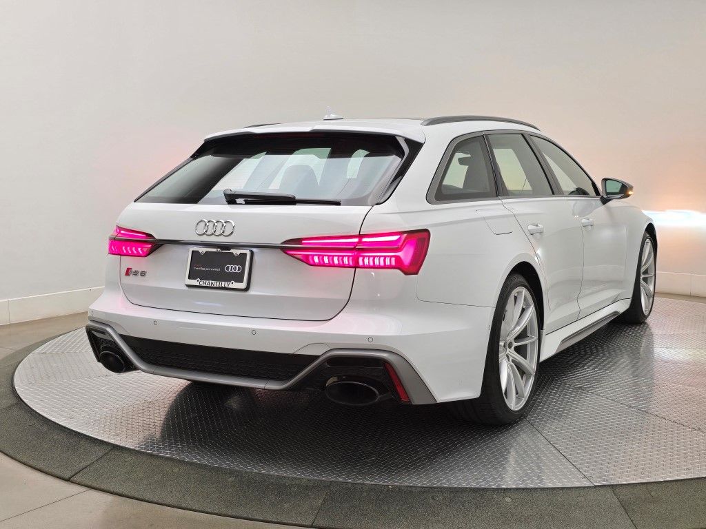 Thumbnail: 2024 Audi RS 6 - 14