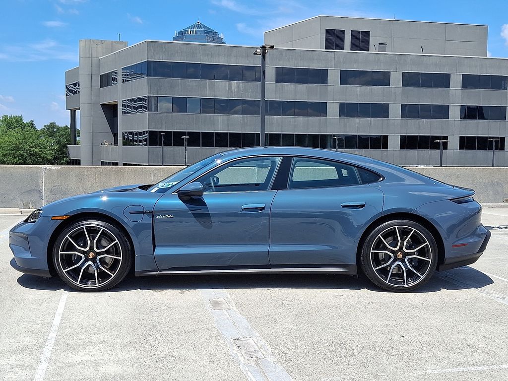 Thumbnail: 2025 Porsche Taycan - 2
