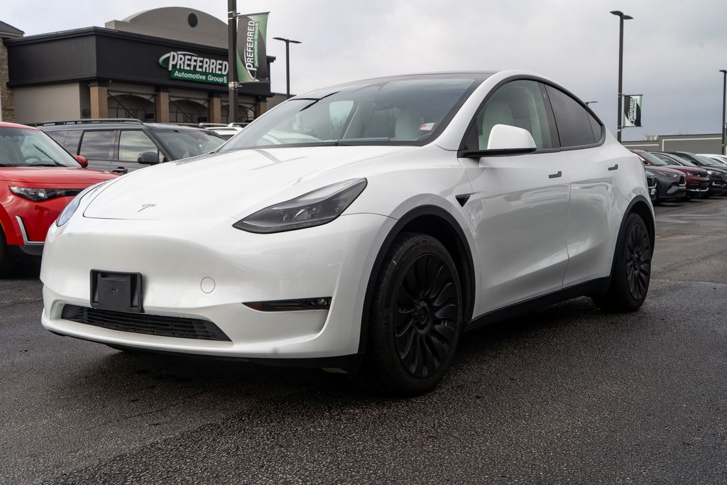 Pearl White Multi-Coat 2023 Tesla Model Y Long Range AWD SUV / Crossover All-Wheel Drive 1-Speed Automatic