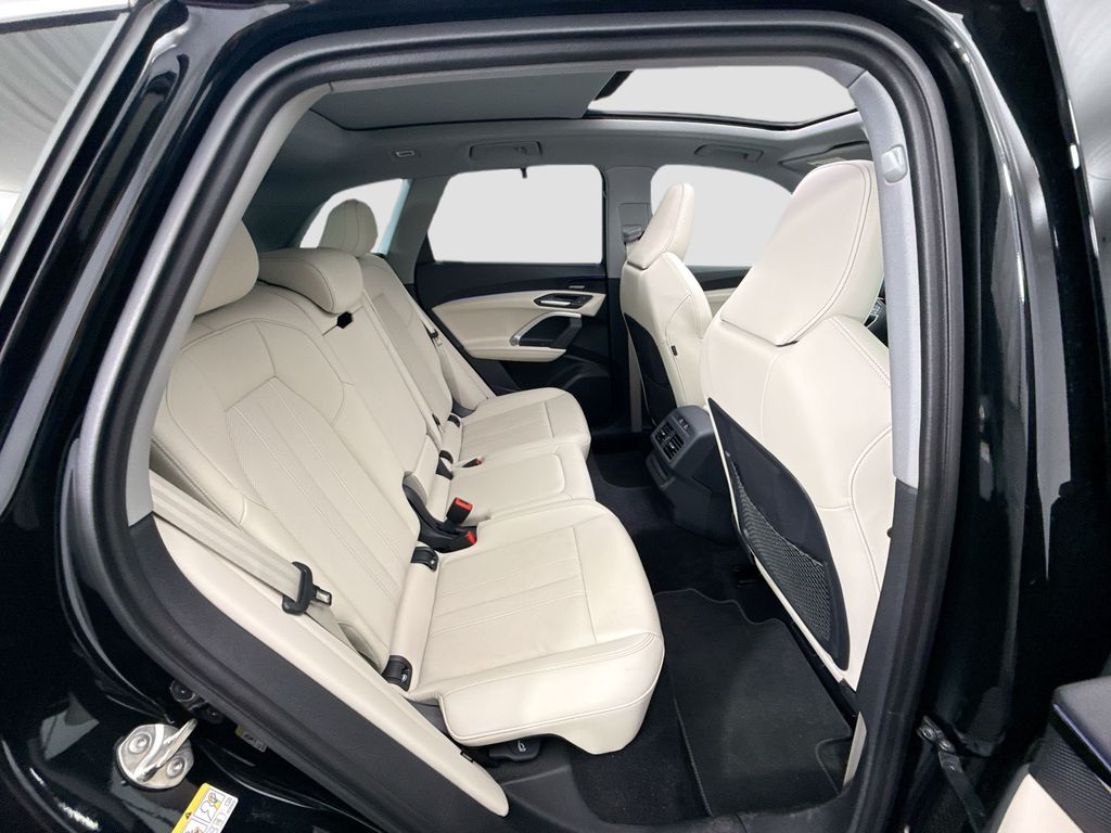 Thumbnail: 2025 Audi Q5 - 21