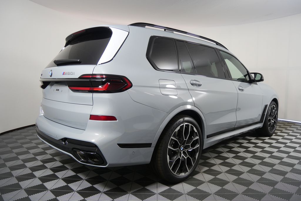 2026 BMW X7 M60i 3