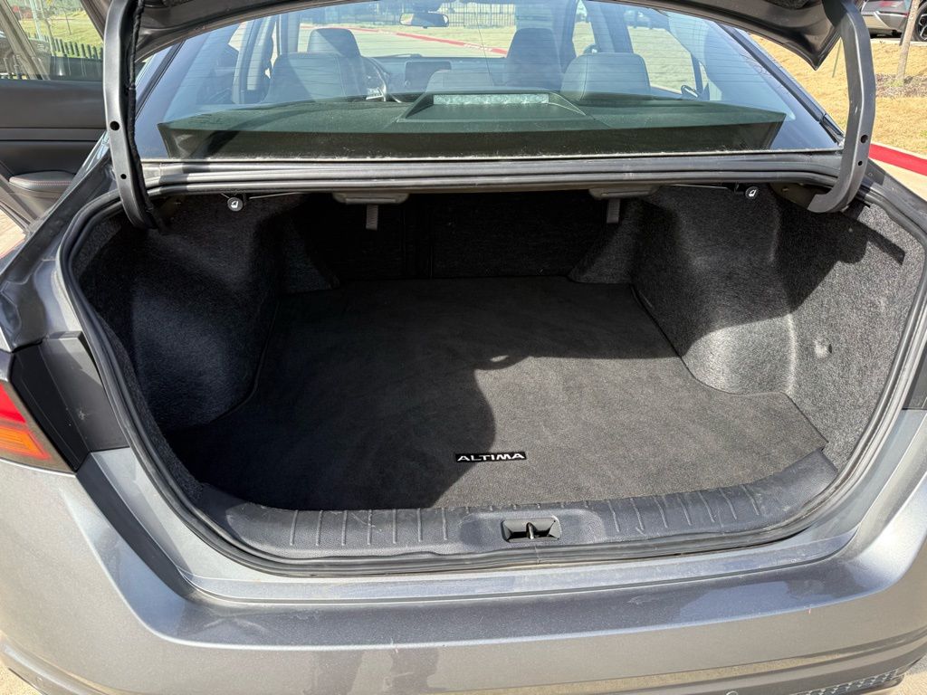 Thumbnail: 2024 Nissan Altima - 25