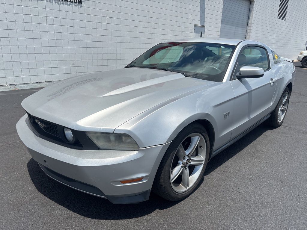 2010 Ford Mustang GT Premium's photo