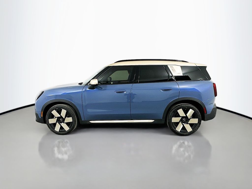 2025 MINI Cooper Countryman Iconic 8