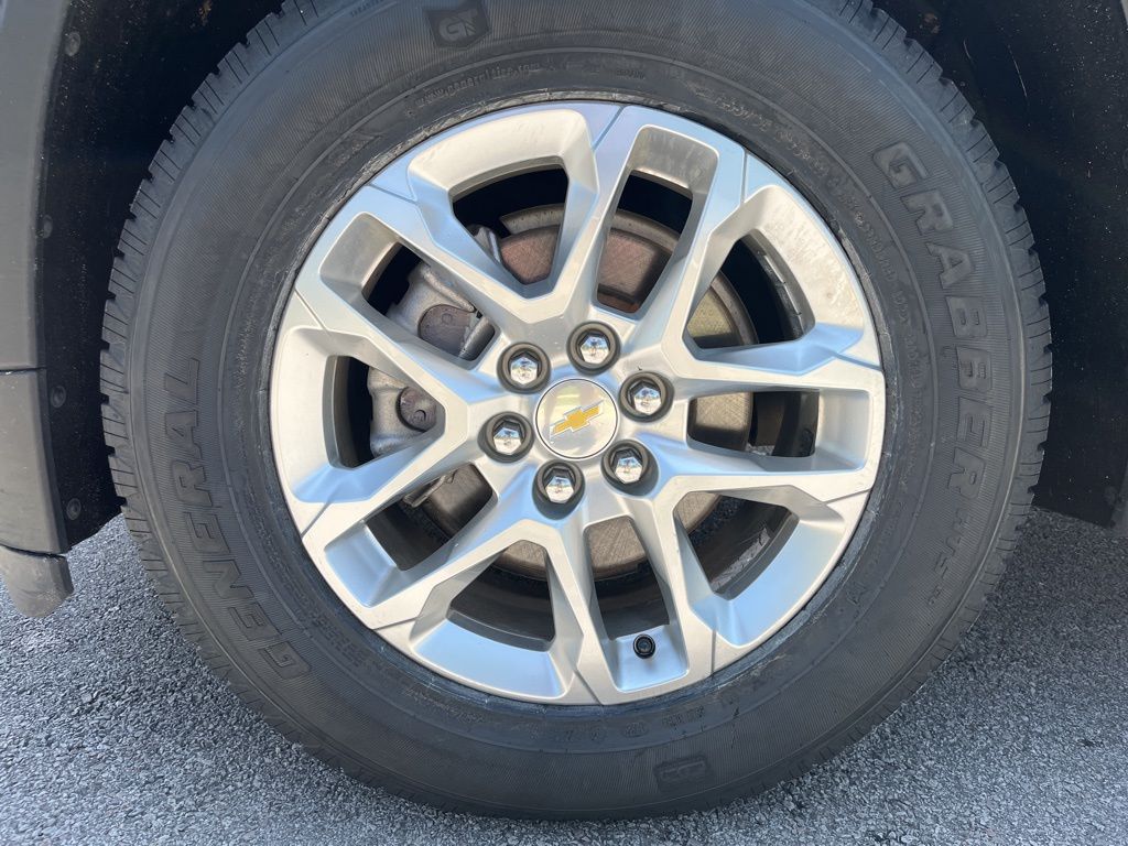 2020 Chevrolet Traverse LS 11