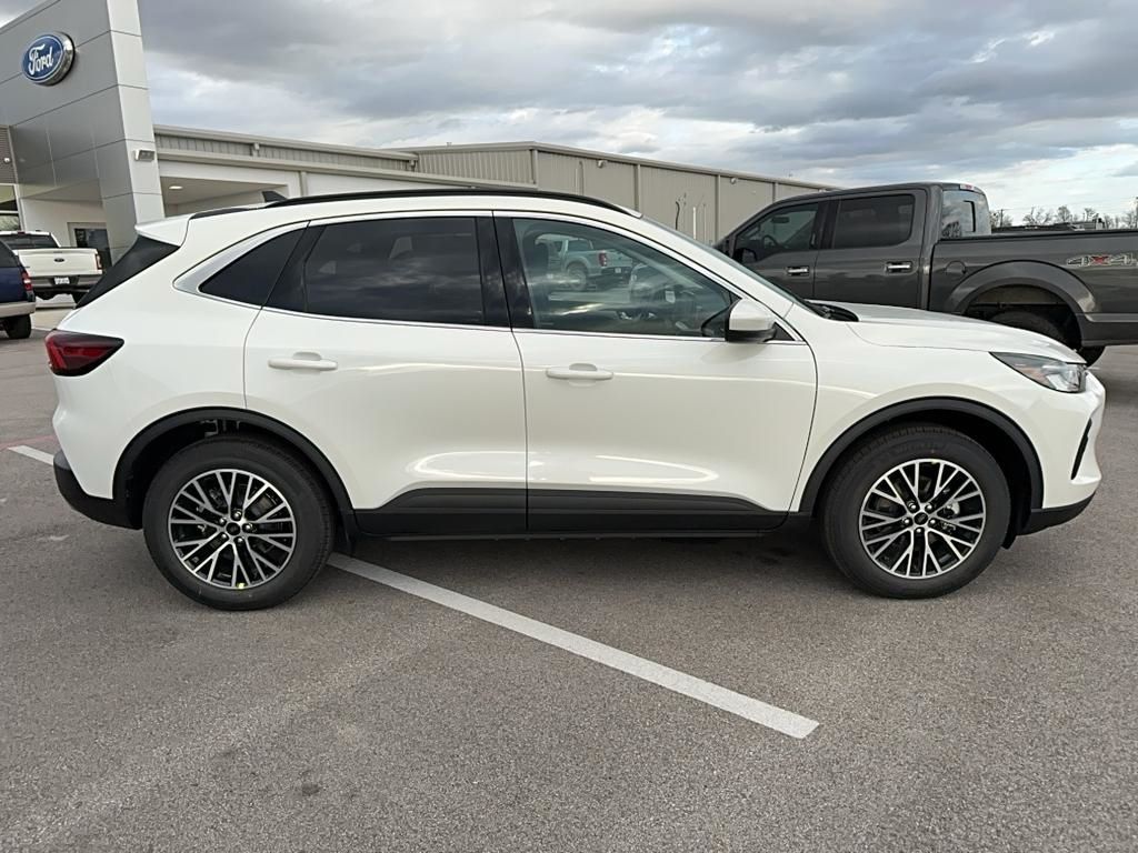 2025 Ford Escape Plug-In Hybrid Base - 8
