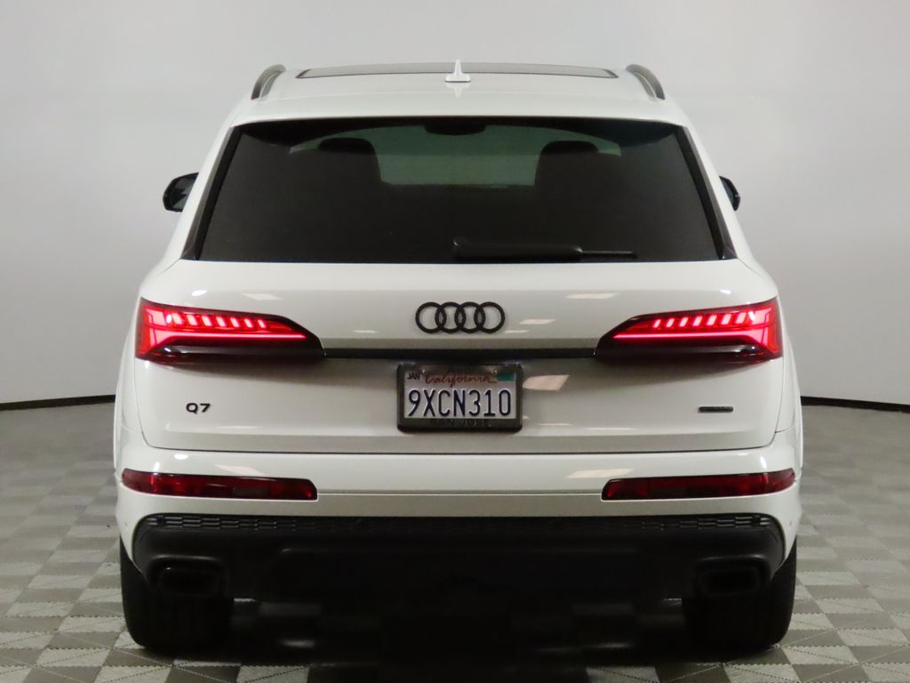Thumbnail: 2025 Audi Q7 - 4