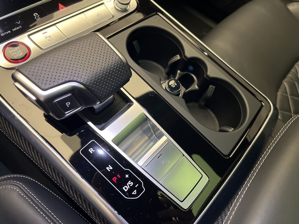 Thumbnail: 2024 Audi SQ8 - 20