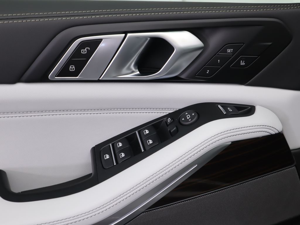 Thumbnail: 2026 BMW X5 - 24
