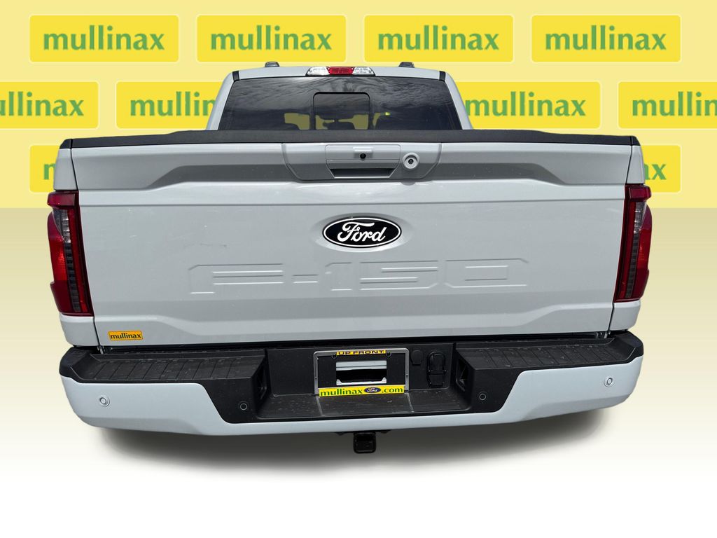 New 2026 White Ford XLT image 14