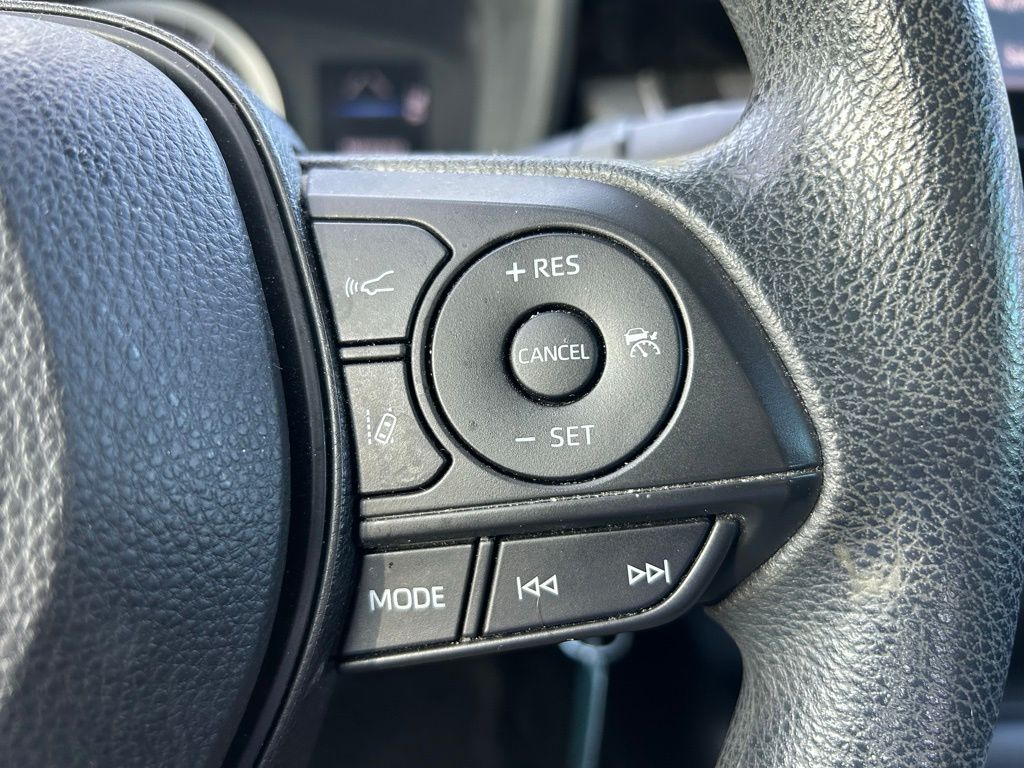 2021 Toyota Corolla LE 22