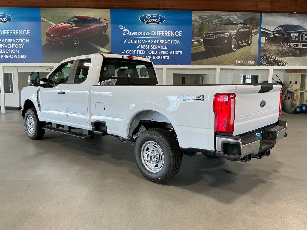 2025 Ford F-350SD  photo