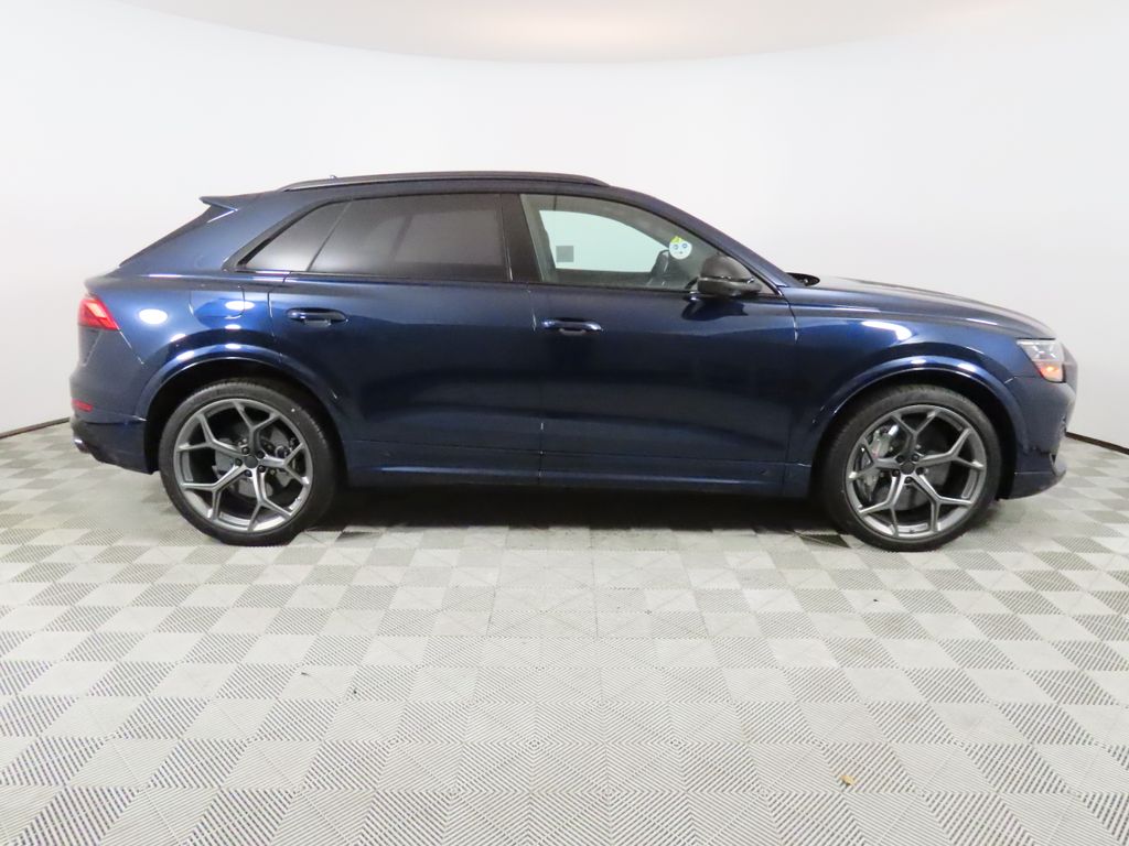 Thumbnail: 2026 Audi RS Q8 - 6