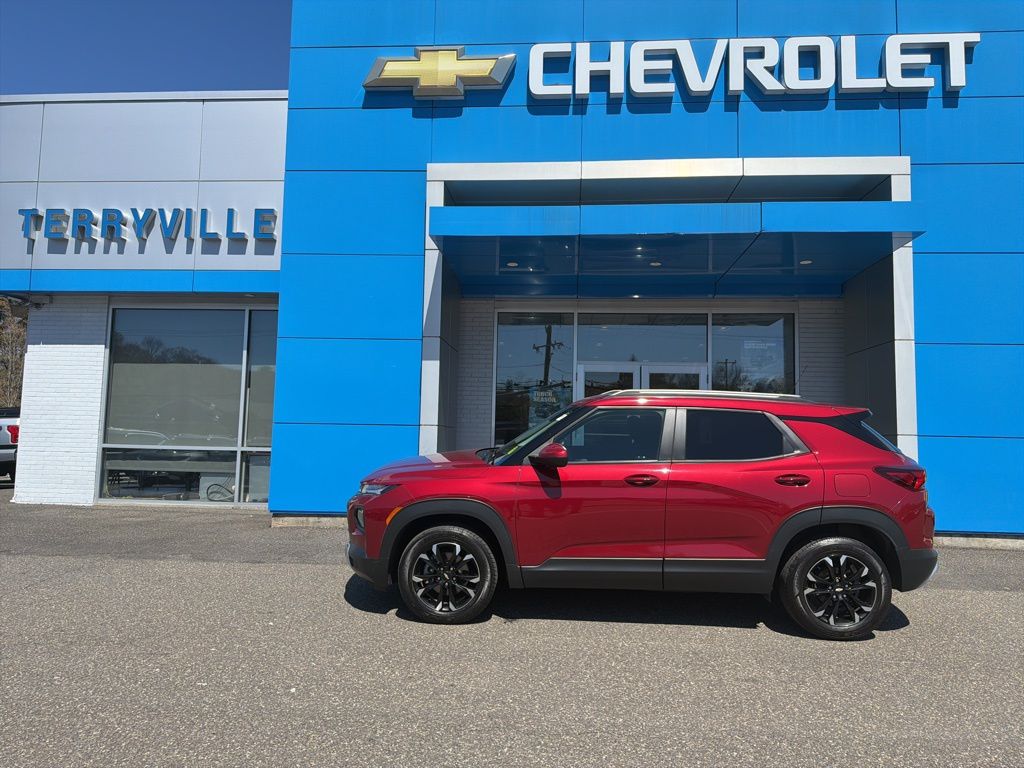 Scarlet Red Metallic 2021 Chevrolet Trailblazer LT AWD SUV / Crossover Four-Wheel Drive 9-Speed Automatic