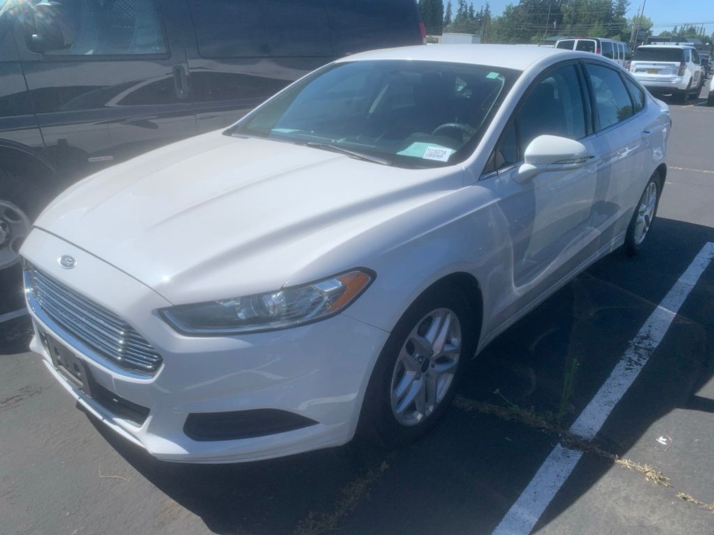 White Platinum Clearcoat Metallic 2016 Ford Fusion Sedan Front-Wheel Drive 6-Speed Automatic
