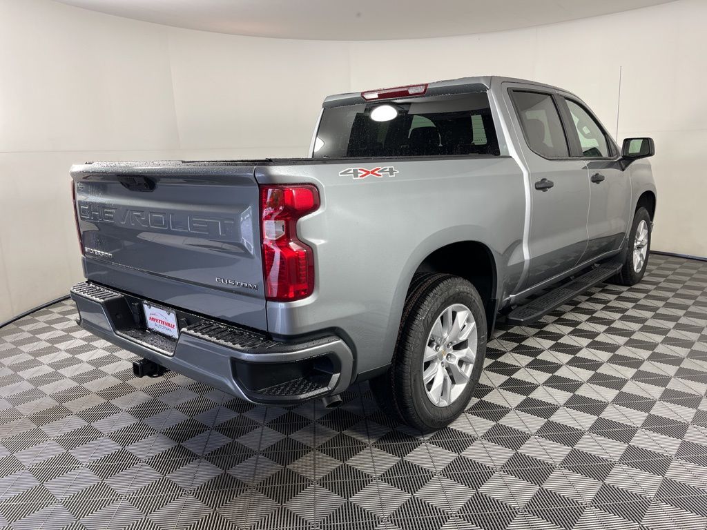 2025 Chevrolet Silverado 1500 Custom 15