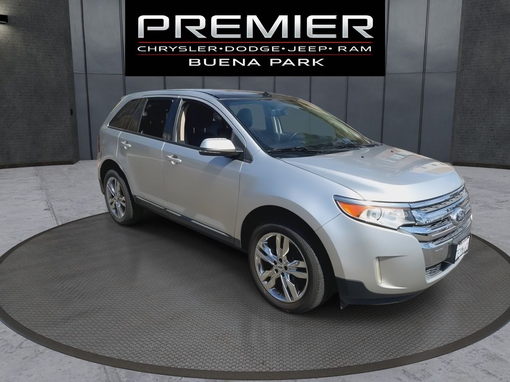 Used 2014 Silver Ford SEL image 2