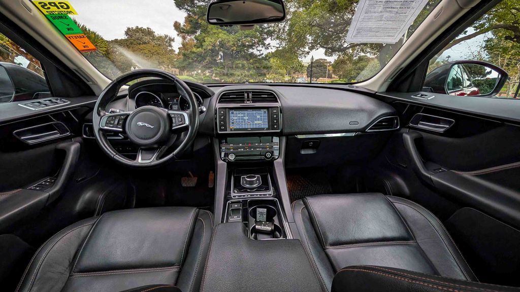 Used 2018 Jaguar F-PACE 30t Prestige 4D Sport Utility
