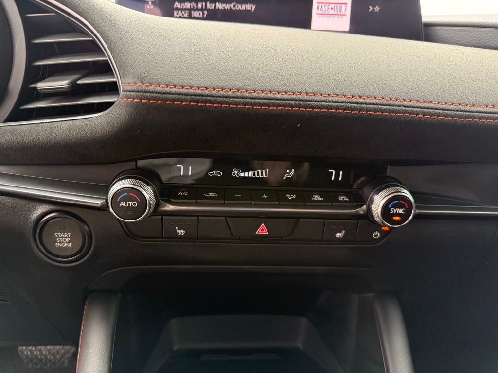 Thumbnail: 2025 Mazda Mazda3 - 18