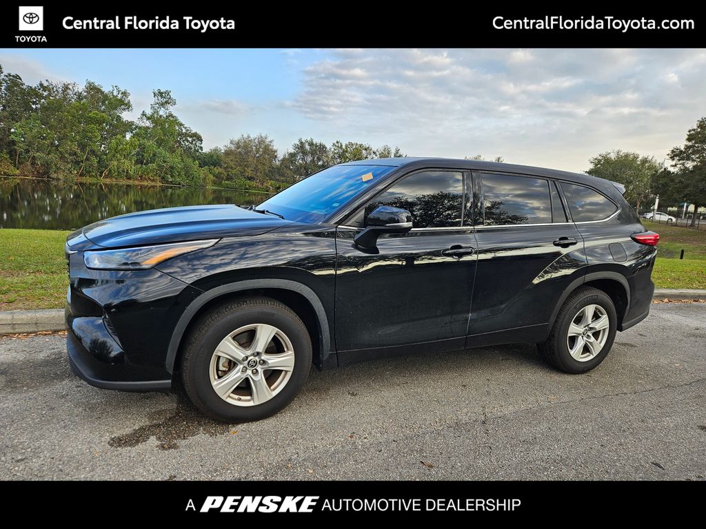 2022 Toyota Highlander LE -
                Orlando, FL