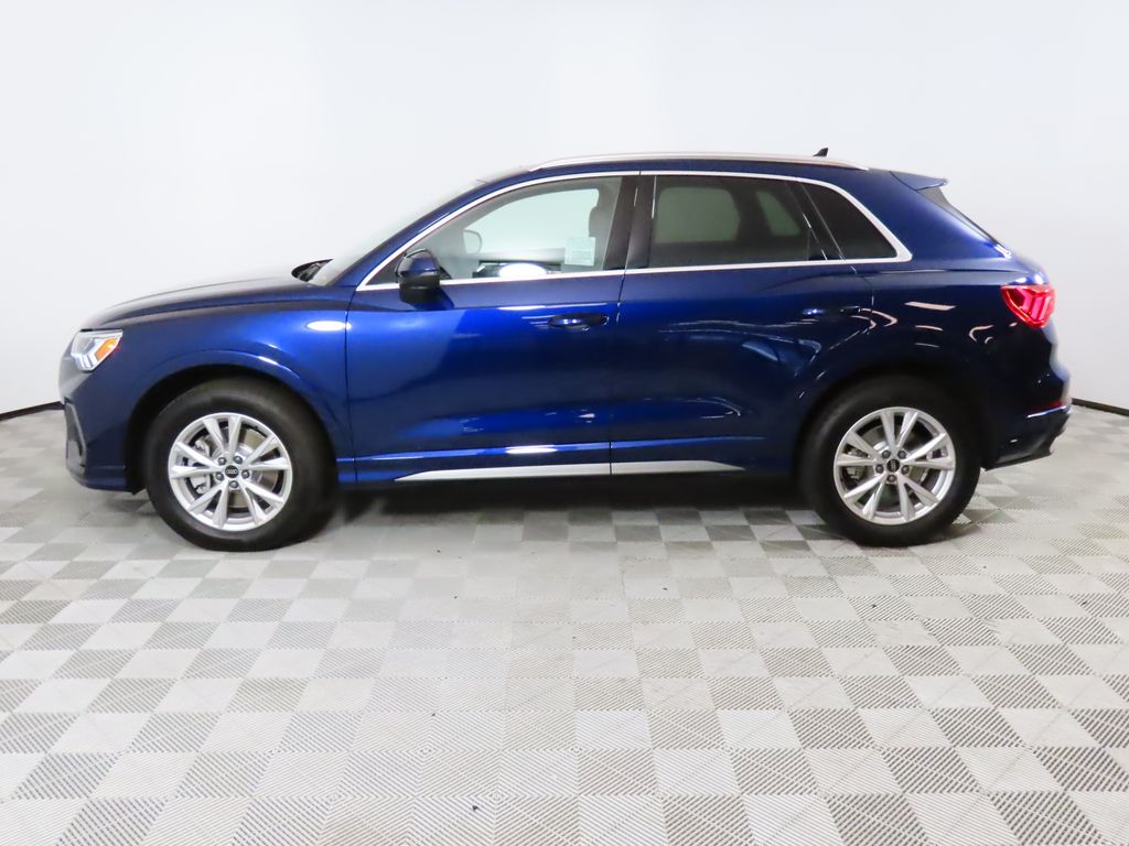 Thumbnail: 2025 Audi Q3 - 2