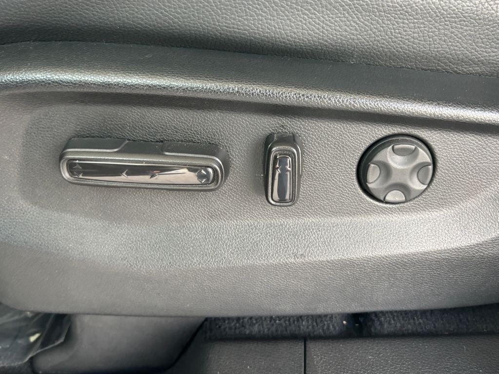 Thumbnail: 2025 Honda Odyssey - 25