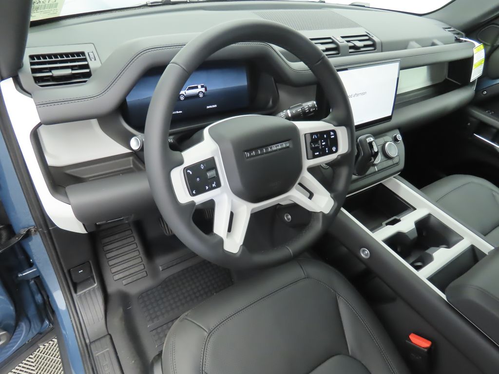 2025 Land Rover Defender 110 9