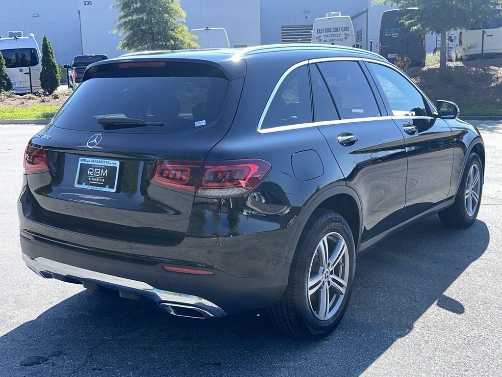 2022 Mercedes-Benz GLC GLC 300 8