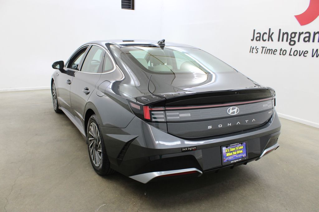 used 2025 Hyundai Sonata Hybrid car, priced at $23,999
