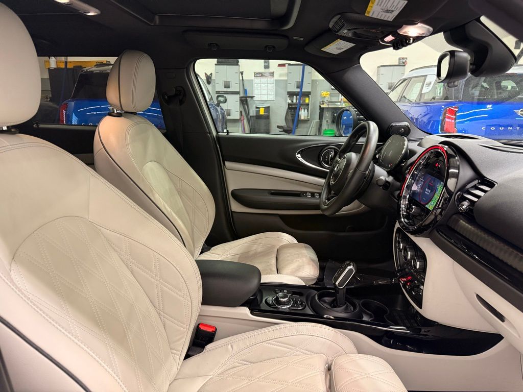 Thumbnail: 2022 MINI Cooper Clubman - 31